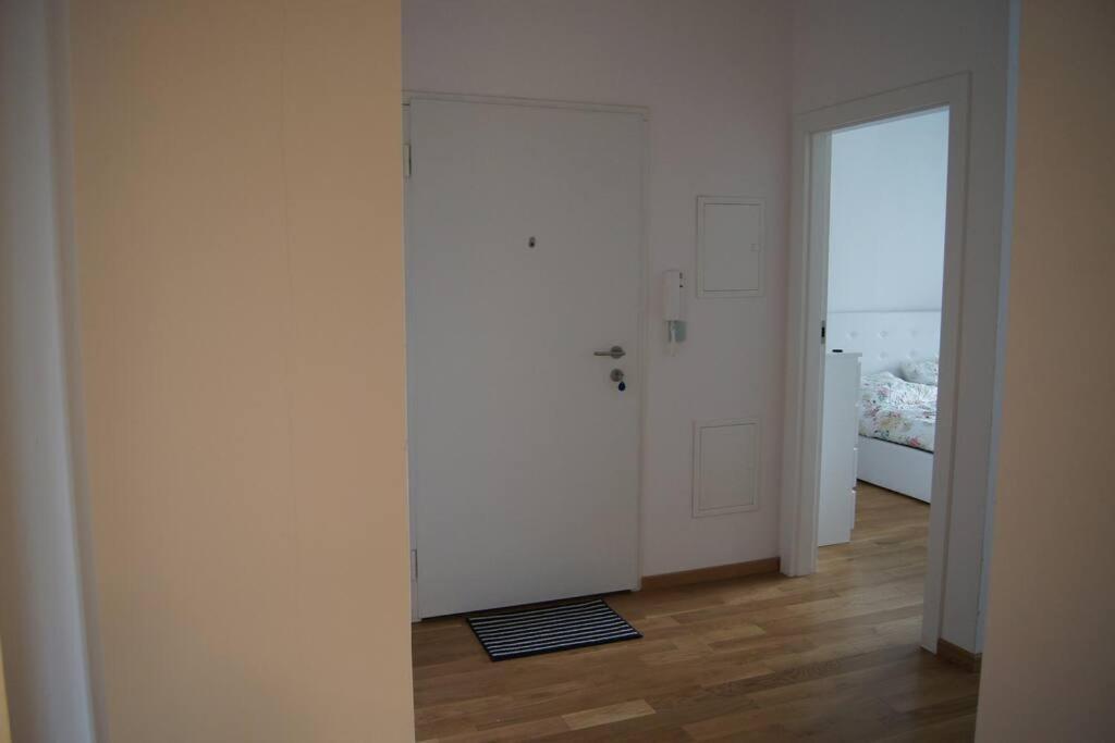 Cichy, Nowoczesny, Komfortowy Przy Galerii Mokotow Lägenhet Warszawa Exteriör bild